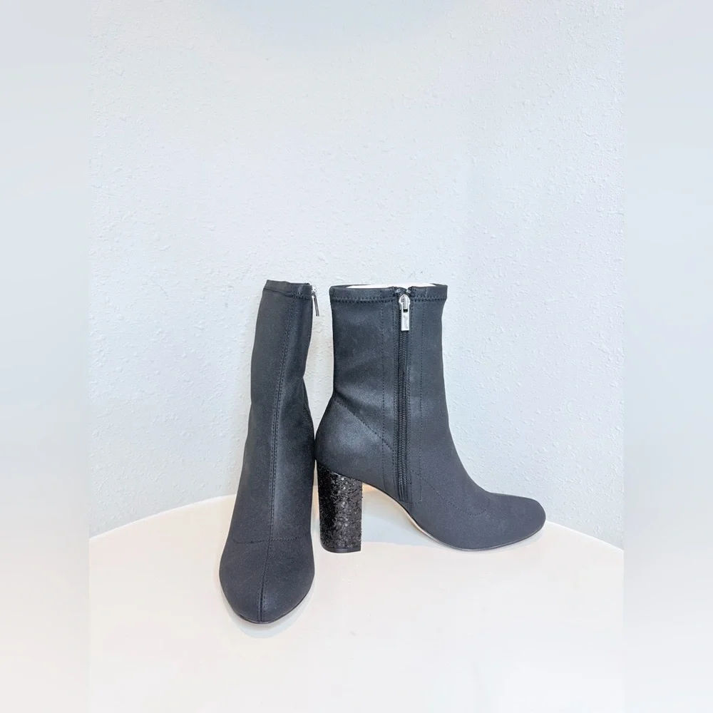 Badgley Mischka Jovanna Embellished Glittery Blok Heel Black Bootie Size 7.5 NWT